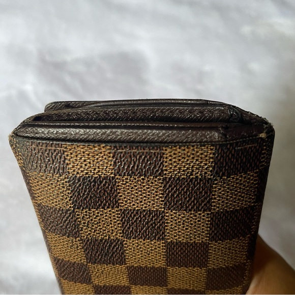 Authentic LV Damier Ebene snap wallet - Picture 14 of 16